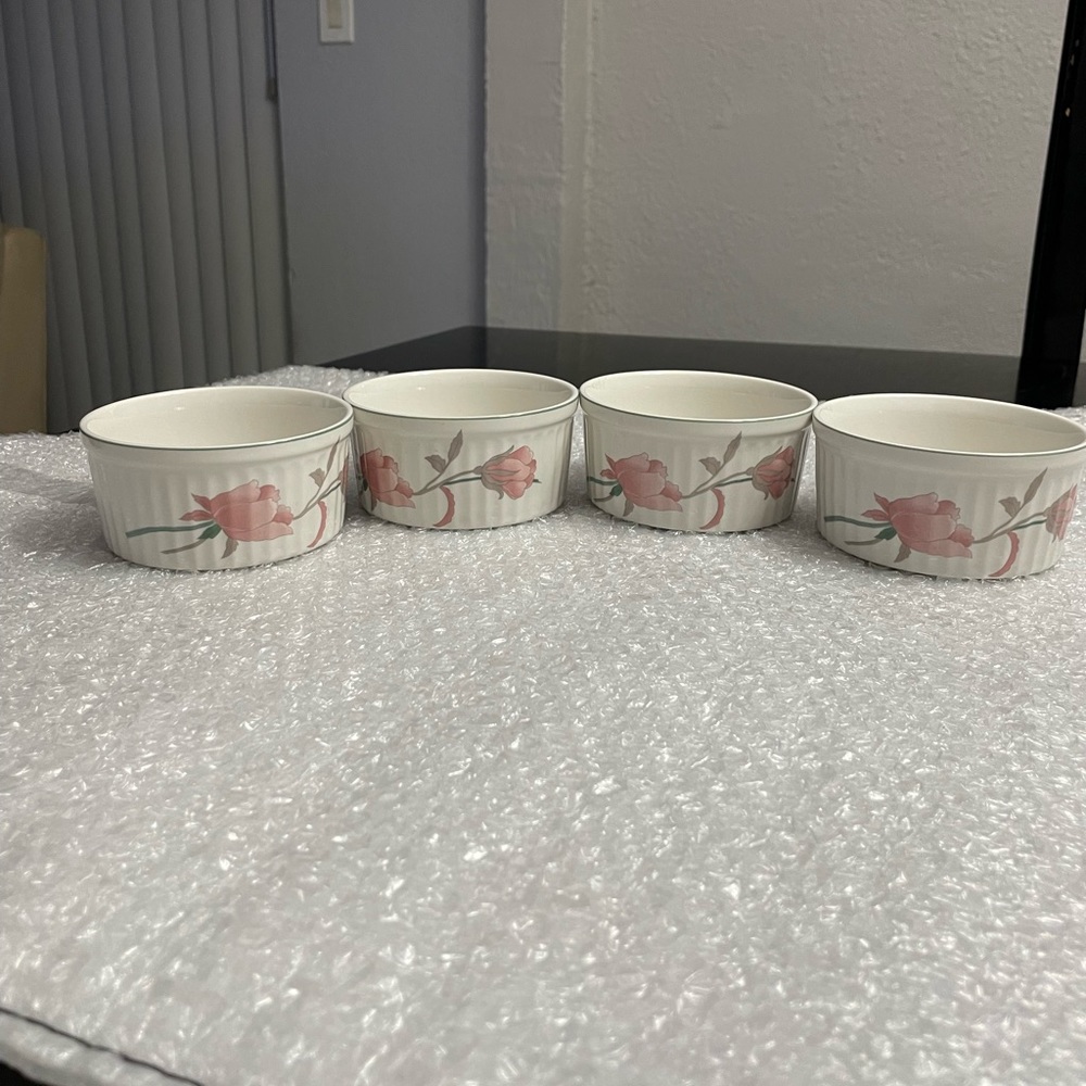 MIKASA Silk Flowers  Individual SOUFFLÉ Bowls